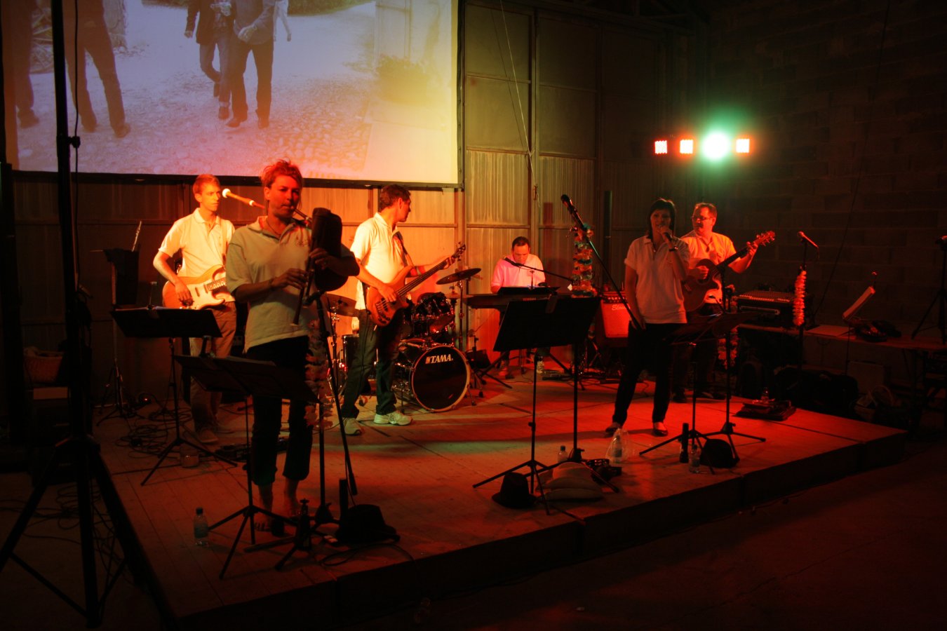 110715_org_diff_vill_talent_58