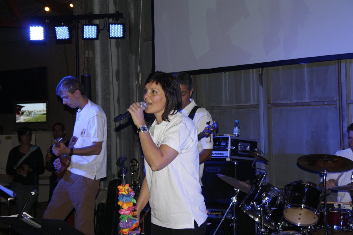 110715_org_diff_vill_talent_63
