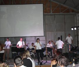 110715_org_diff_vill_talent_53