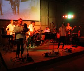 110715_org_diff_vill_talent_58